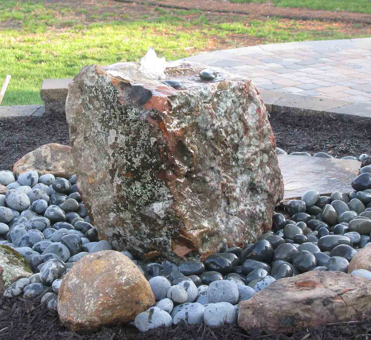 Bubbling Rocks - Swan Water Gardens 